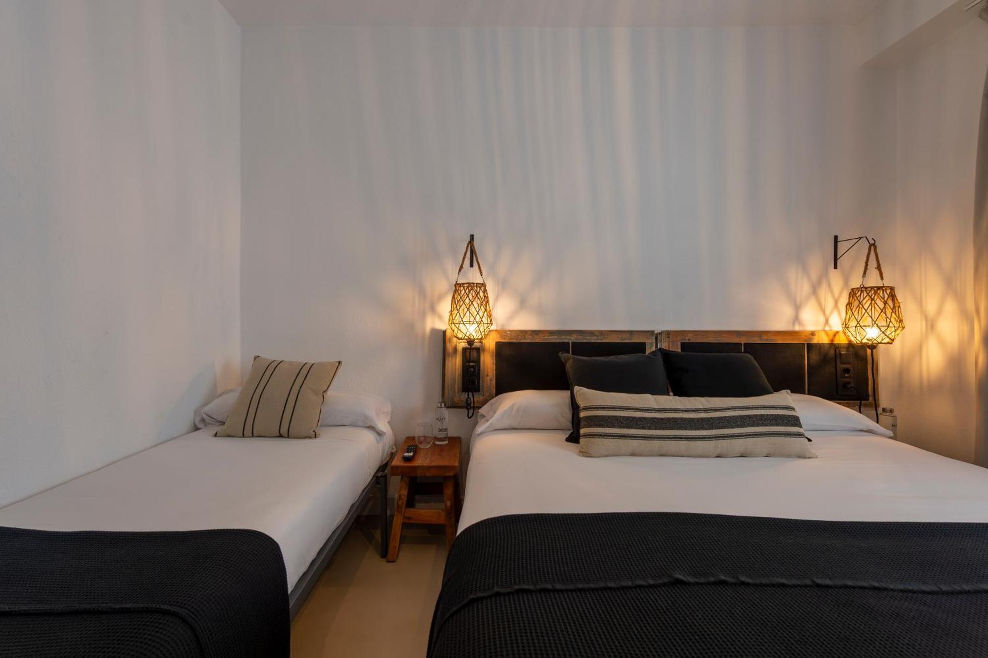 Hostal Boutique Es Menut Тоса де Мар Екстериор снимка