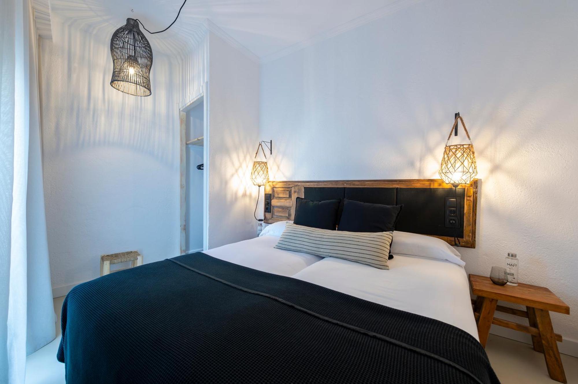 Hostal Boutique Es Menut Тоса де Мар Екстериор снимка