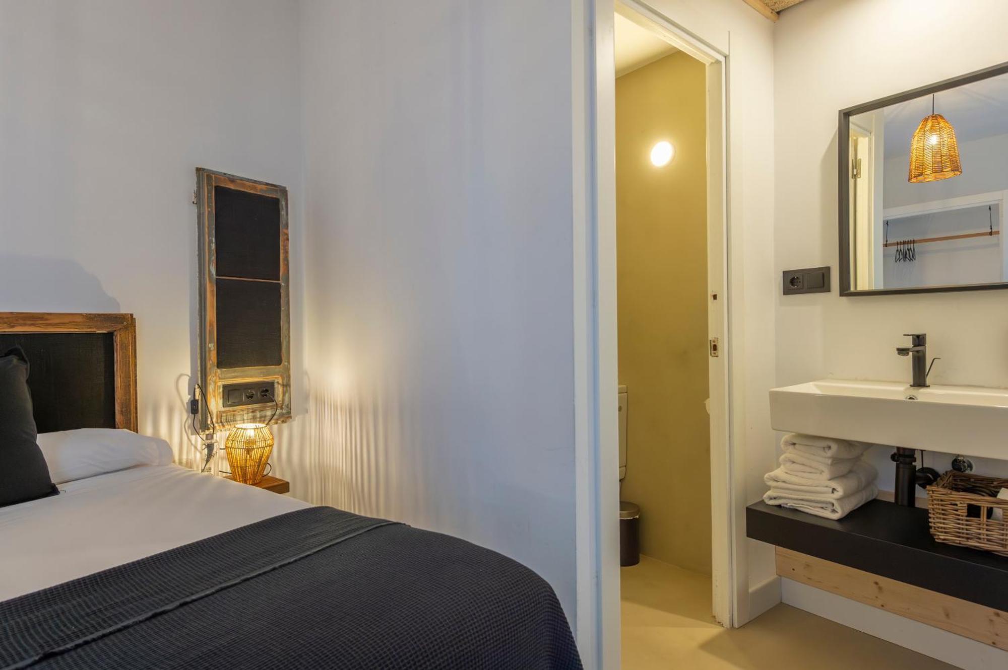 Hostal Boutique Es Menut Тоса де Мар Екстериор снимка