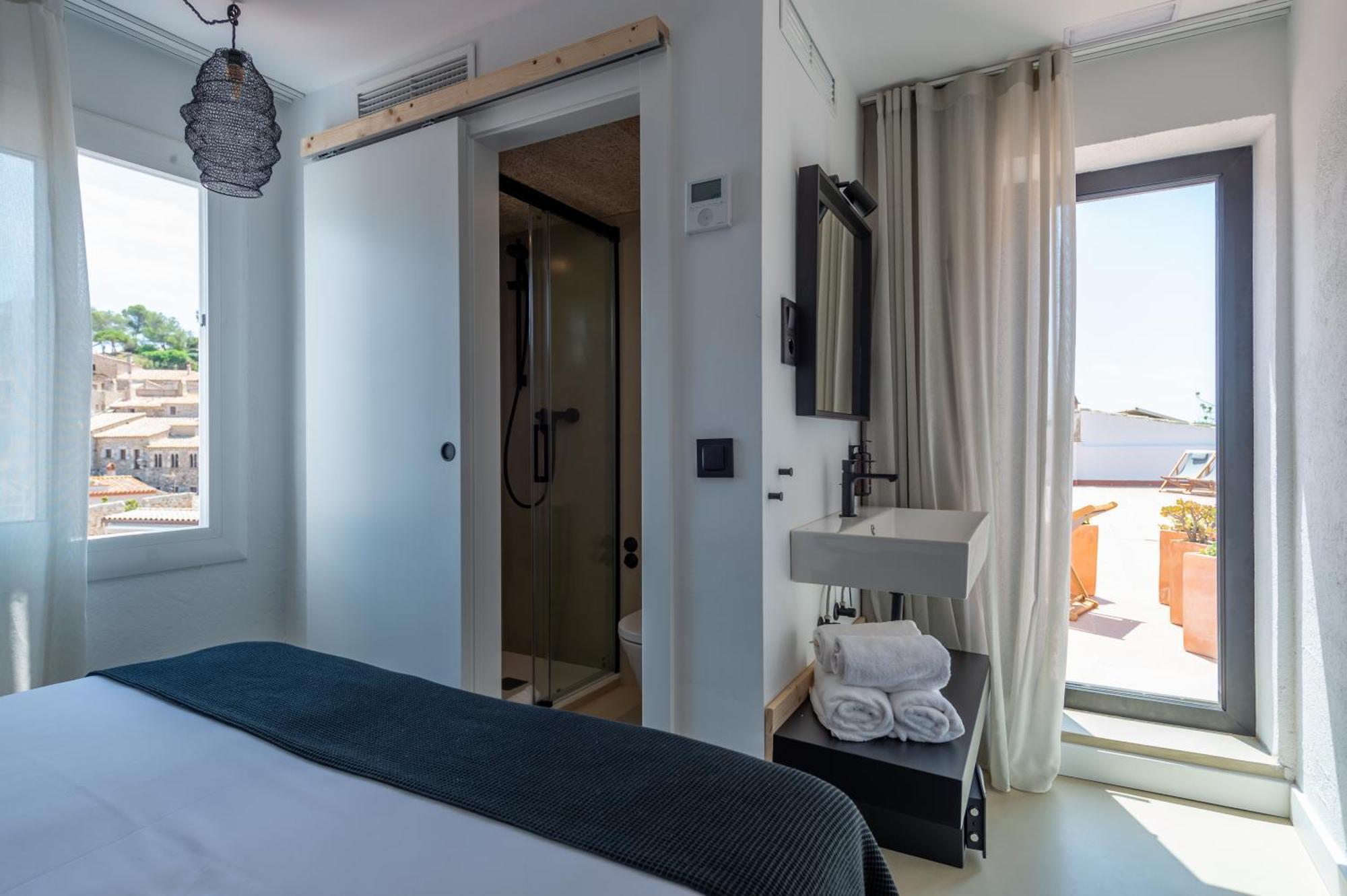 Hostal Boutique Es Menut Тоса де Мар Екстериор снимка