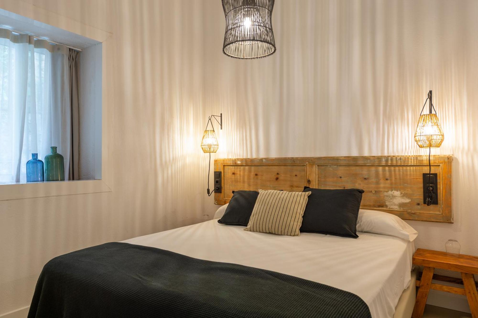 Hostal Boutique Es Menut Тоса де Мар Екстериор снимка